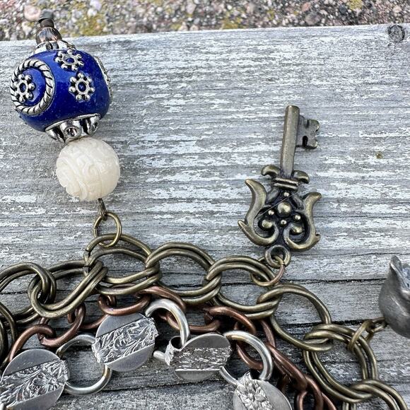 LOTR Not All Who Wander Are Lost Tolkien Quote Brass Charm Bracelet Fantasy Vtg - Picture 4 of 6